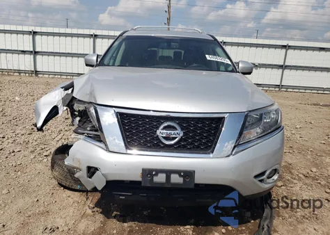 2015 Nissan Pathfinder S z USA, uszkodzony, nr VIN 5N1AR2MM7FC618566